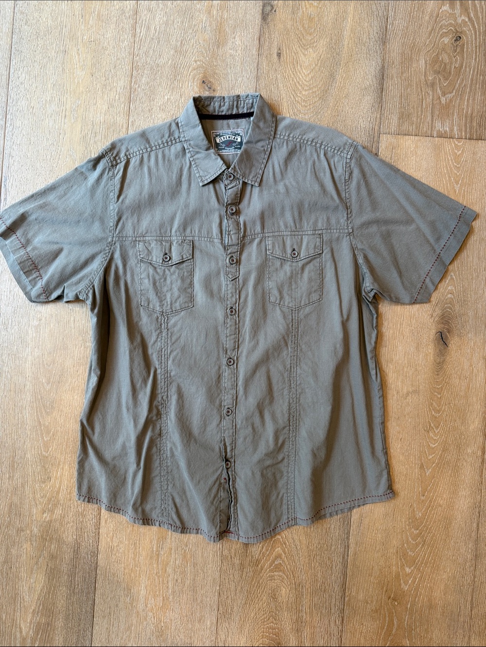 Jeremiah Short-Sleeve Men's Casual Button-Up Shirt - Olive
